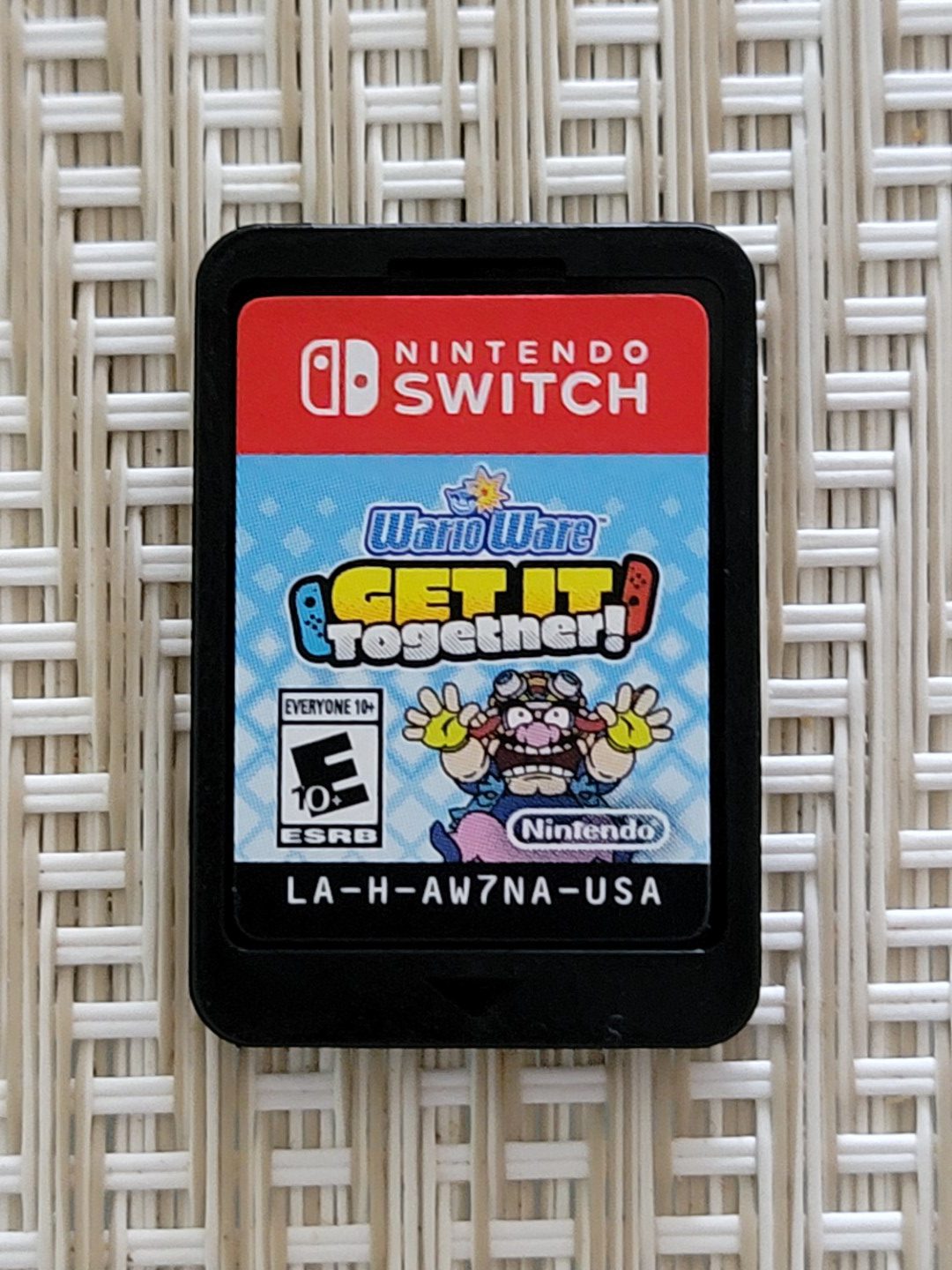 Game Cartridge of the Nintendo Switch game Wario Ware: Get It Together