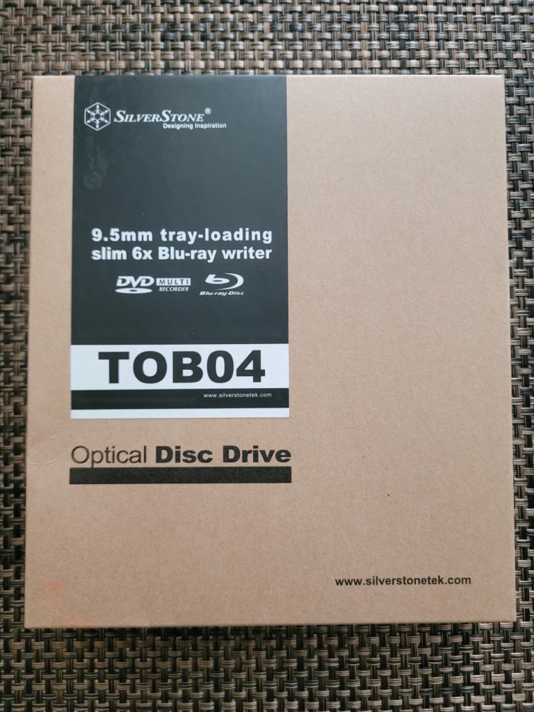 SilverStone TOB04 9.5mm Blu-Ray Drive 1