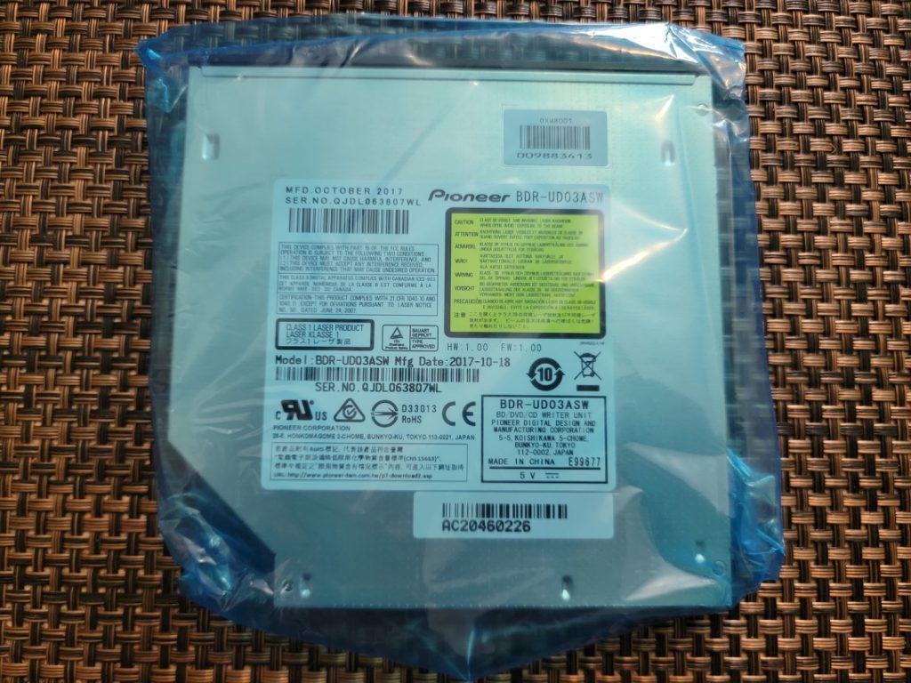 SilverStone TOB04 9.5mm Blu-Ray Drive 5