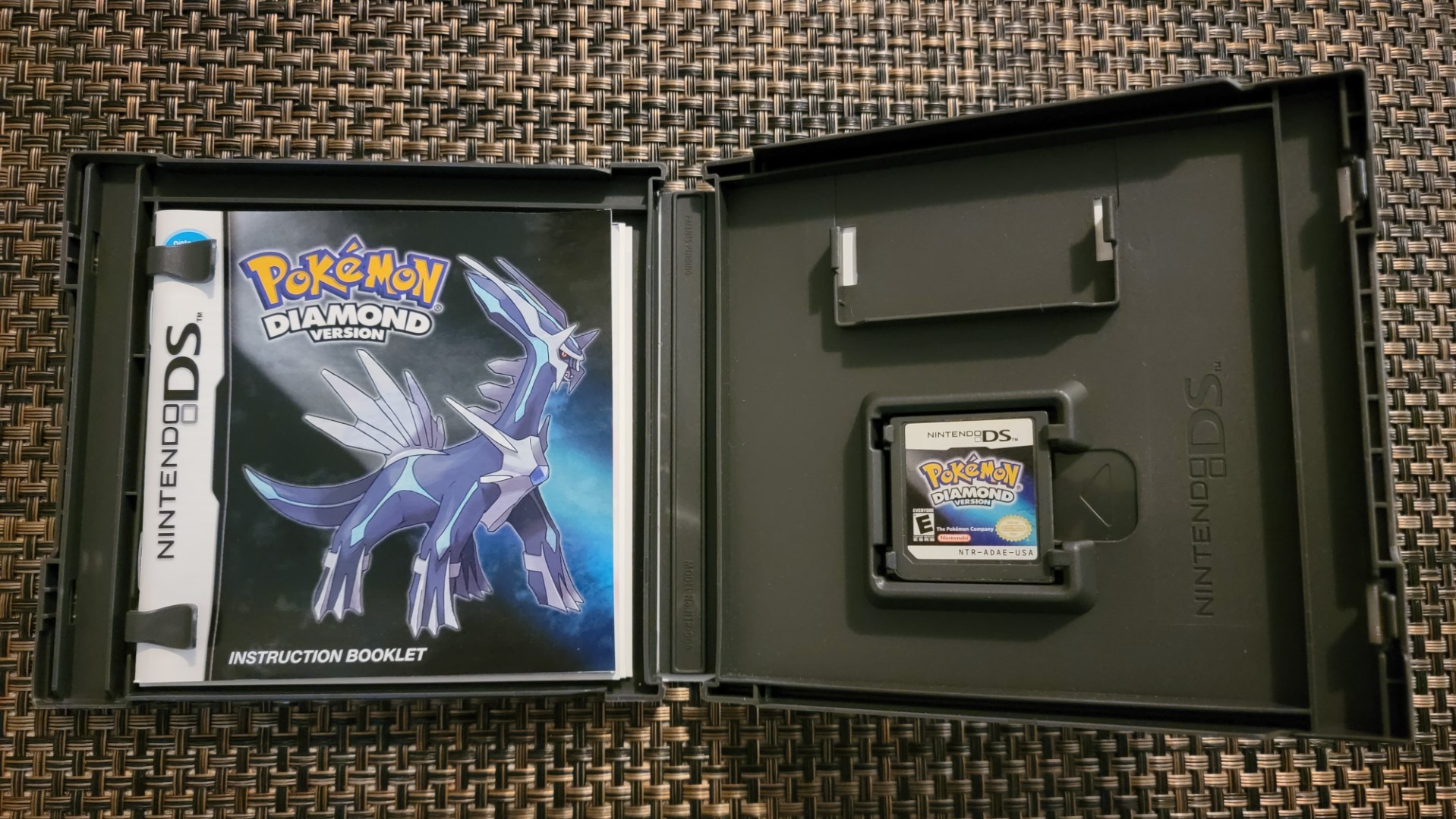 Pokémon Diamond DS game box 1