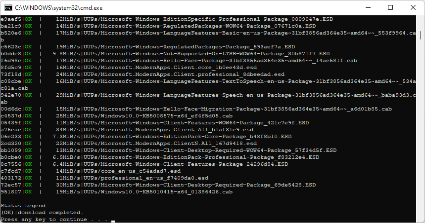 Finishing downloading the Windows 10 build 19044.1561 x64 UUP files using the script generated by uupdump.net