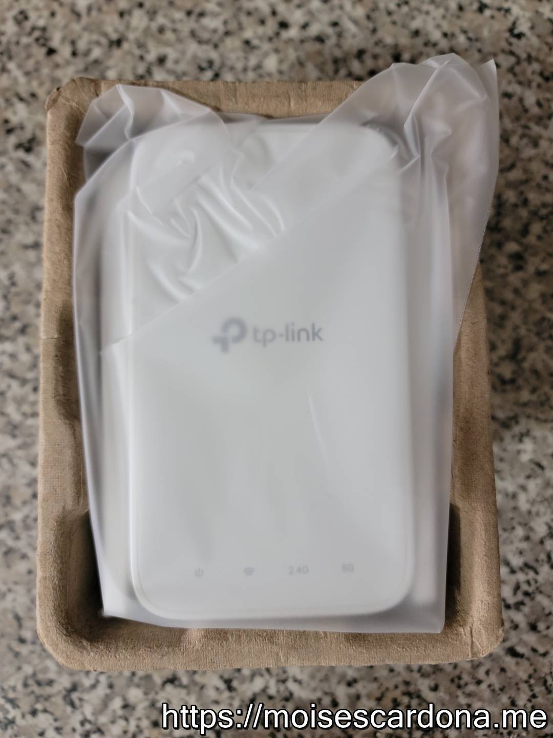 TP-Link AC750 Wifi Extender (RE215) - Box Opened 2