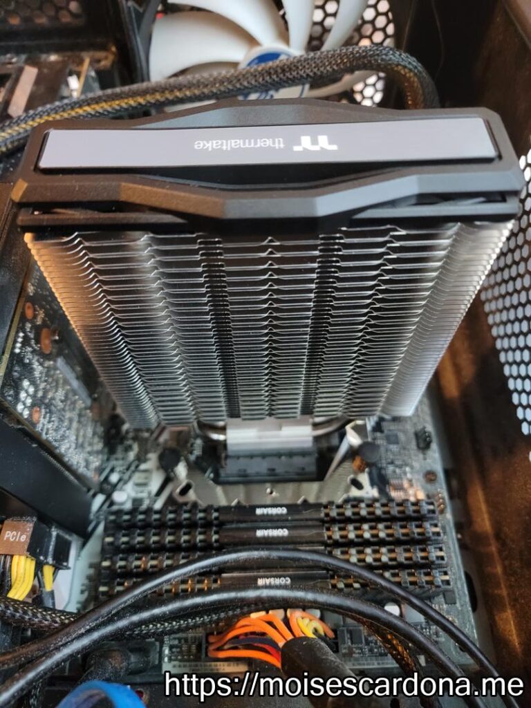 15 - Thermaltake TOUGHAIR 310 Heat Sink installation 1