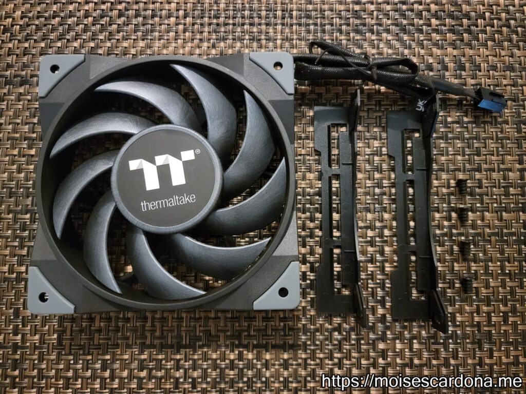 17 - Thermaltake TOUGHAIR 310 Fan Installation 1