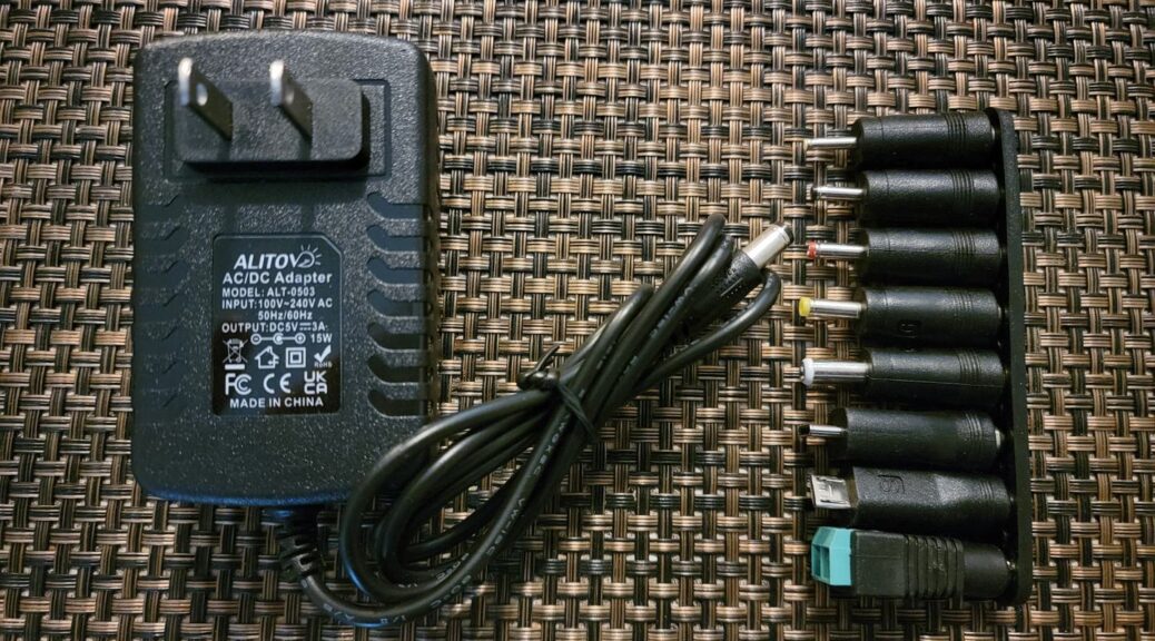 04 - ALITOVE 5V 3A Power Adapter - Power Adapter out of the bag