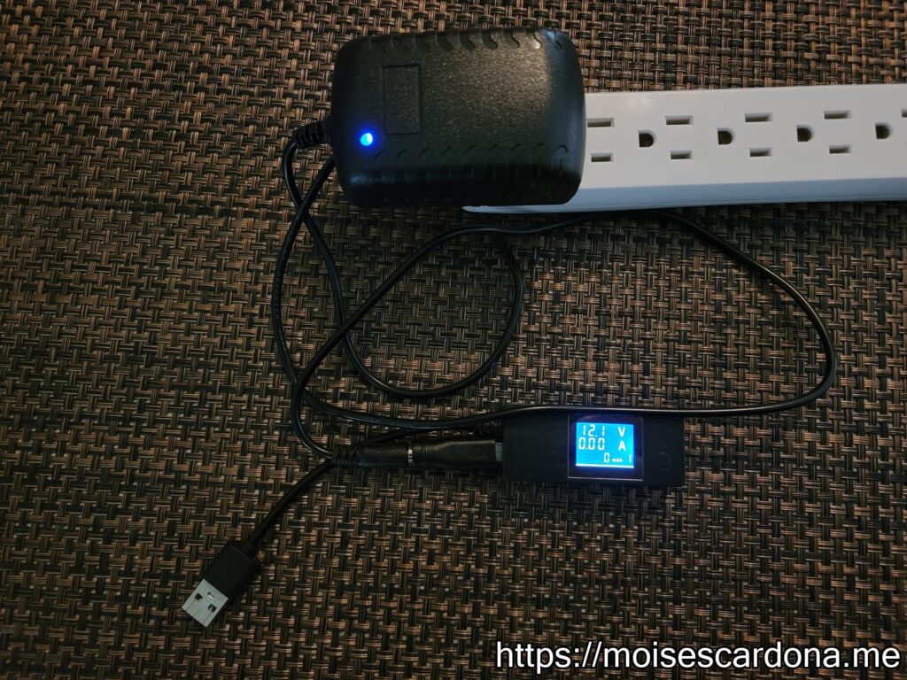 07 - ALITOVE 12V 2A Power Adapter connected to USB Meter