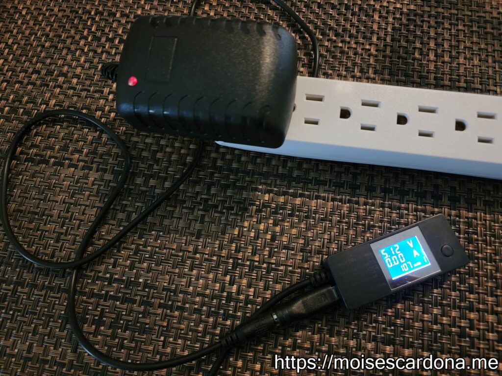 07 - ALITOVE 5V 3A Power Adapter onnected directly to USB meter