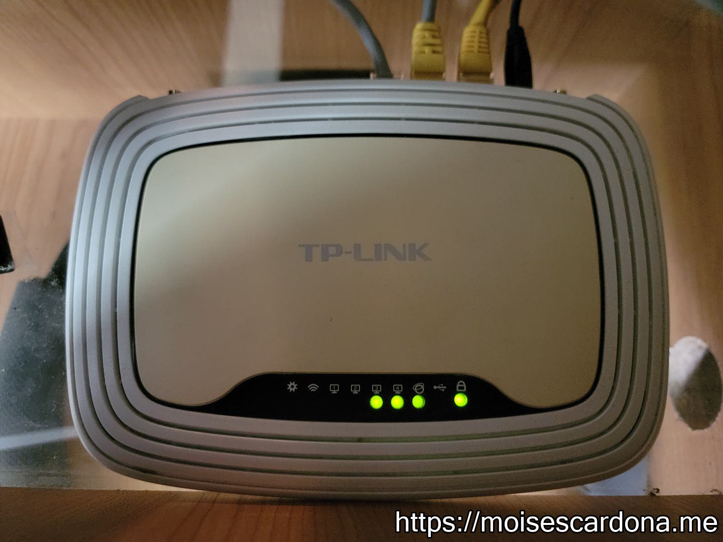 12 - TP-Link TL-WR842NDv1 with router connected