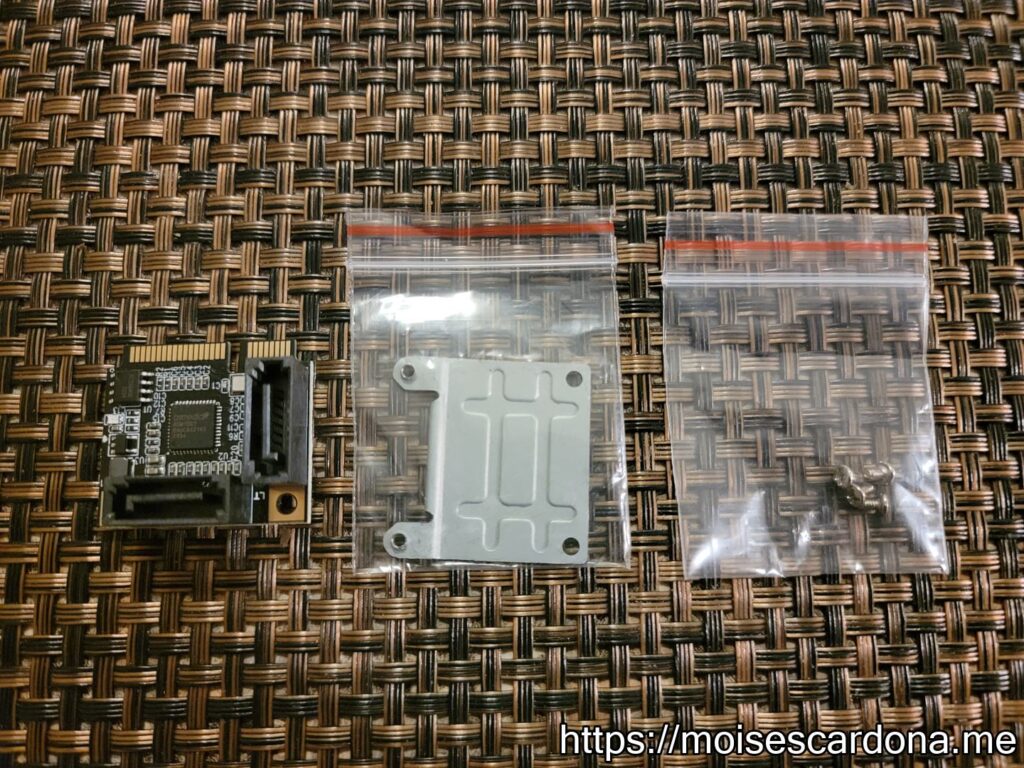 05 - CY Mini PCI Express to dual SATA 3.0 ports - Bag contents