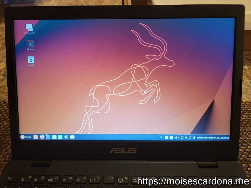 ASUS E210MA 11.6 inch laptop - 31 - Ubuntu Installed
