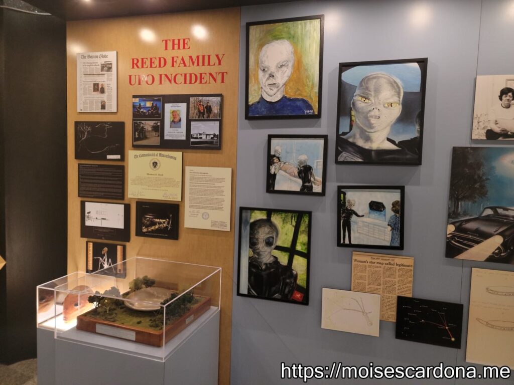 International UFO Museum and Research Center - 2022-10 058