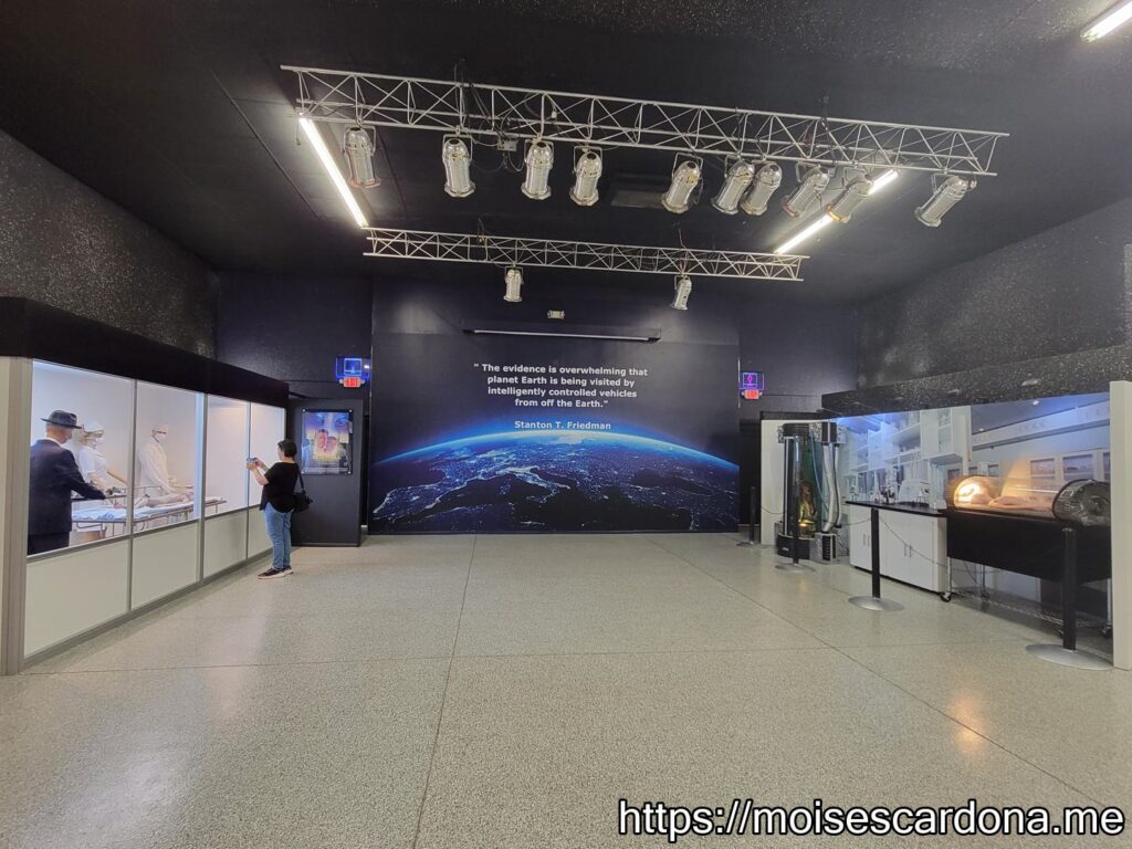 International UFO Museum and Research Center - 2022-10 067