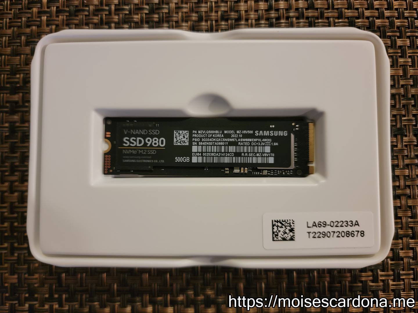 Samsung SSD 980 for ASUS E210MA laptop 04