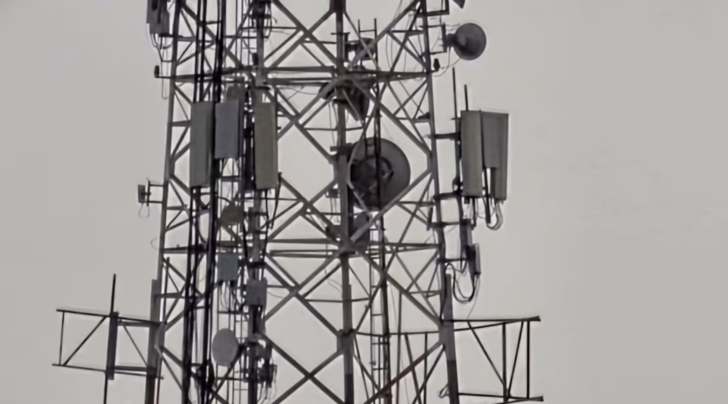 Cell Towers and Antennas, Movistar, Maracaibo, Venezuela - 2026-05 - 03
